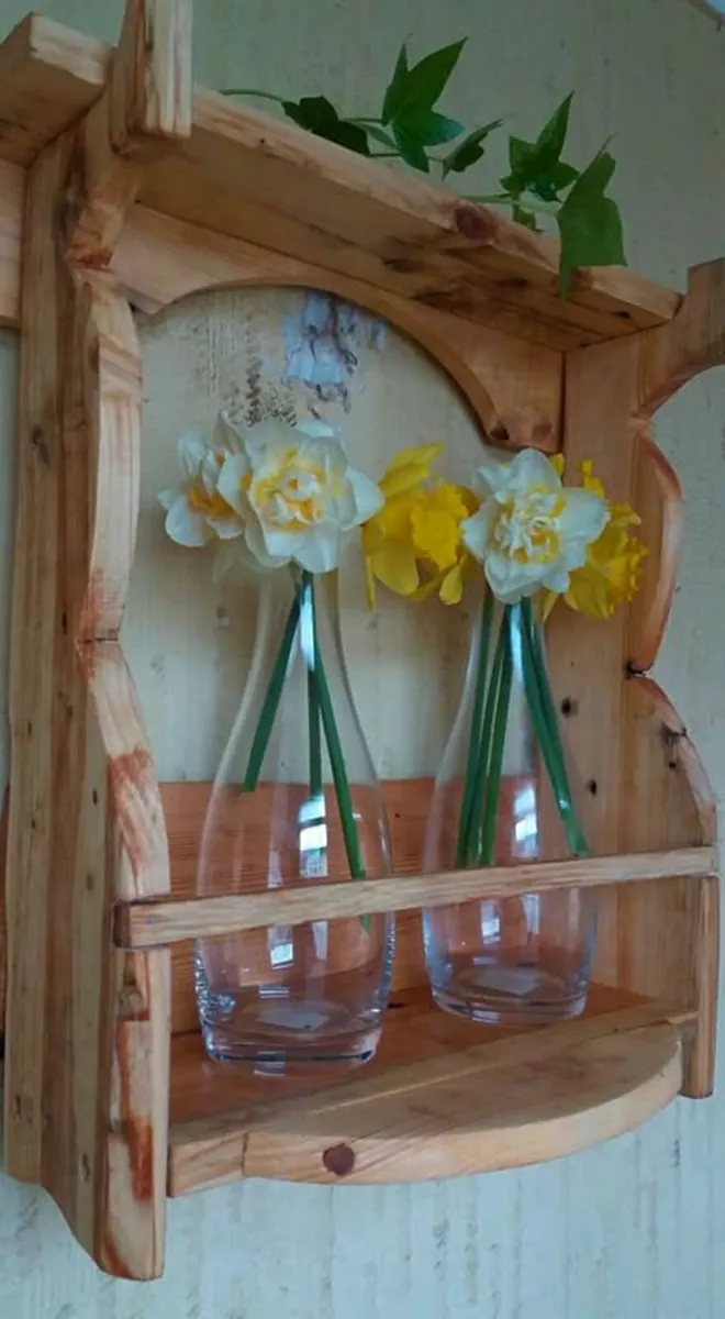 Rustic wall or stand flower / plant propagation. - Image 1