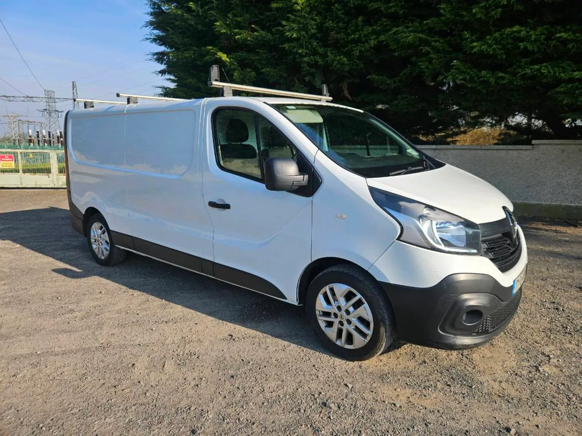 2017 renault trafic - Image 1