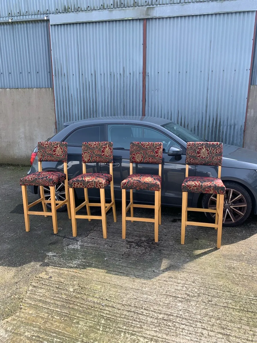4 bar stools solid Oak wood - Image 1