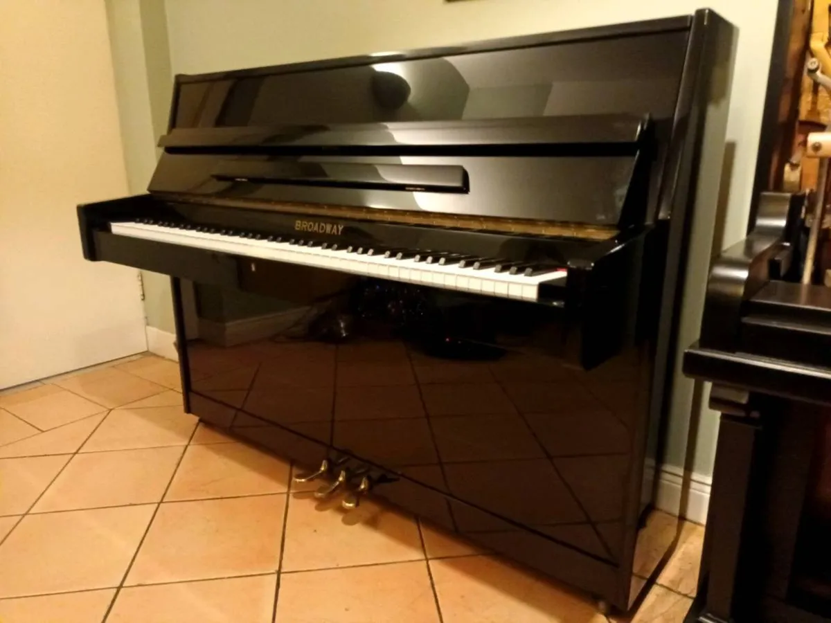 1999 Broadway | Free Delivery | Warranty | Stool - Image 1