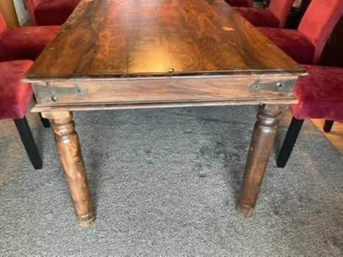 Solid wood table - Image 1