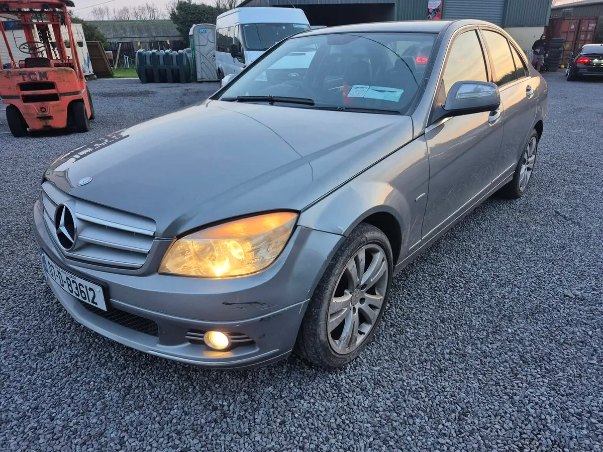 Mercedes benz C 200 ( READ ADD) - Image 1