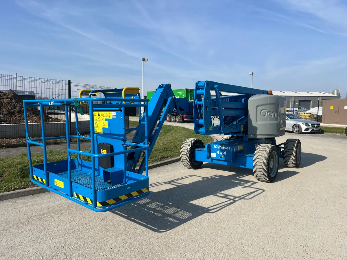 Genie Z45 - Refrubished - Year 2015 - 2996 HRS - Image 3