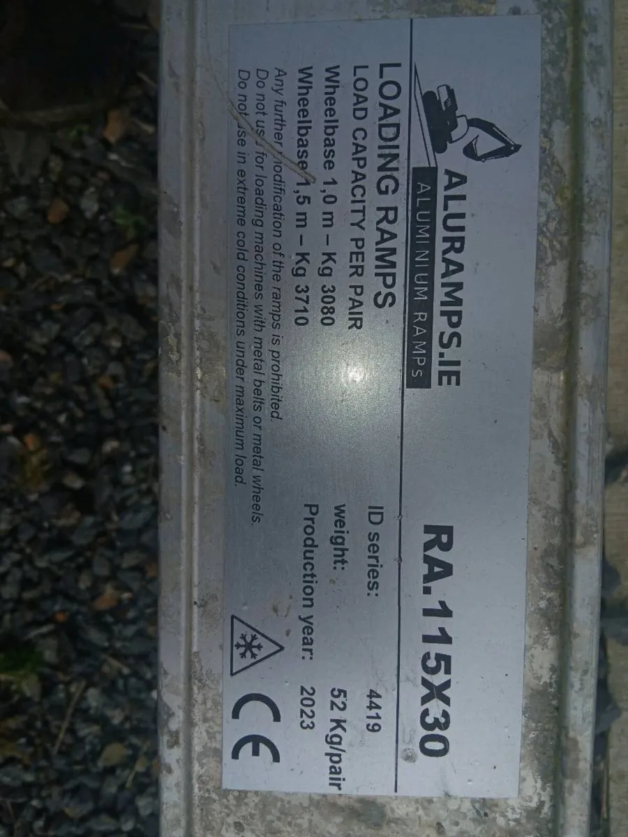 3 meter Aluminium loading ramps 3.7 ton capacity - Image 2