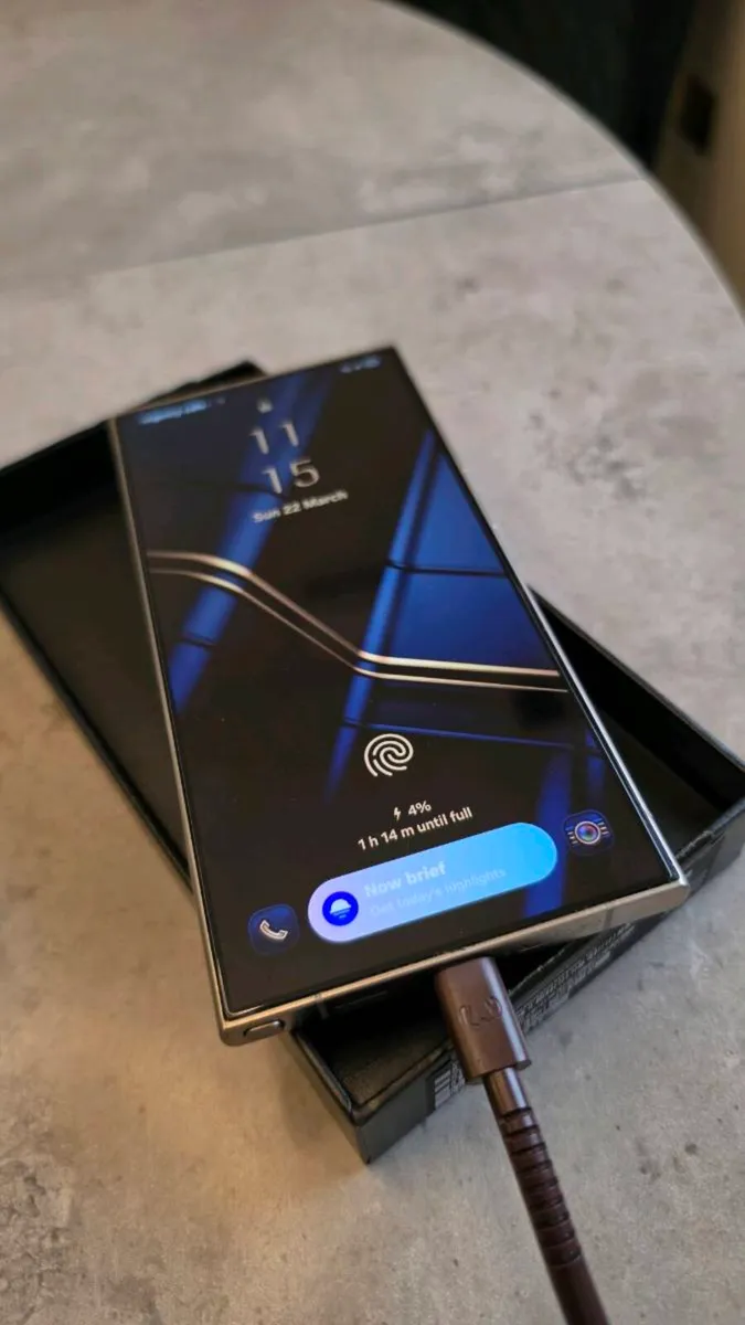 Samsung S24 Ultra 256g - Image 1