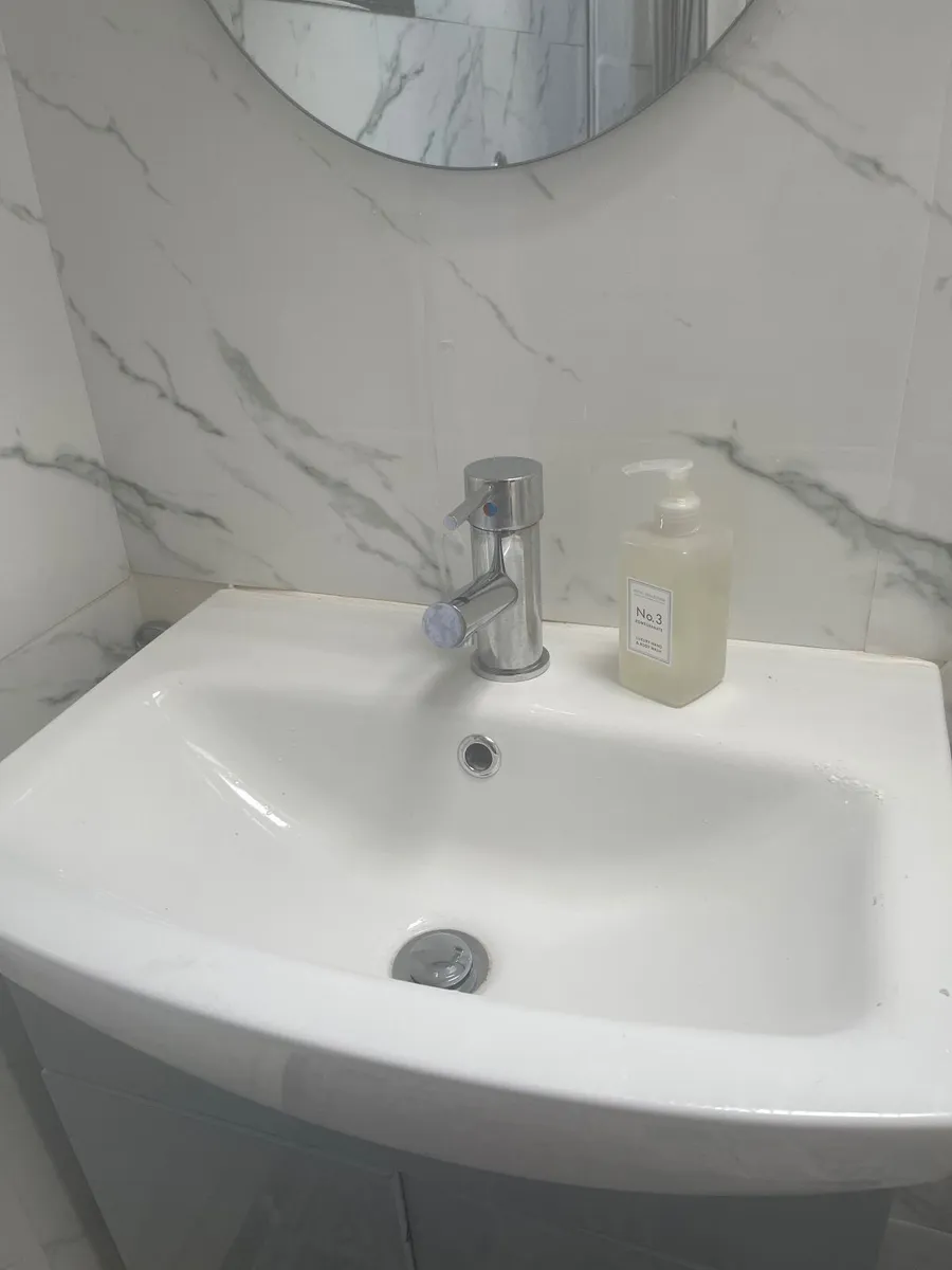 New bathroom vanity sink and tap all new - Image 1