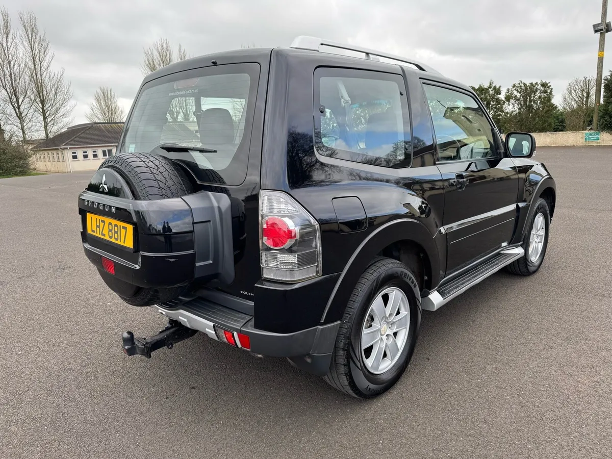 Mitsubishi Shogun - Image 3