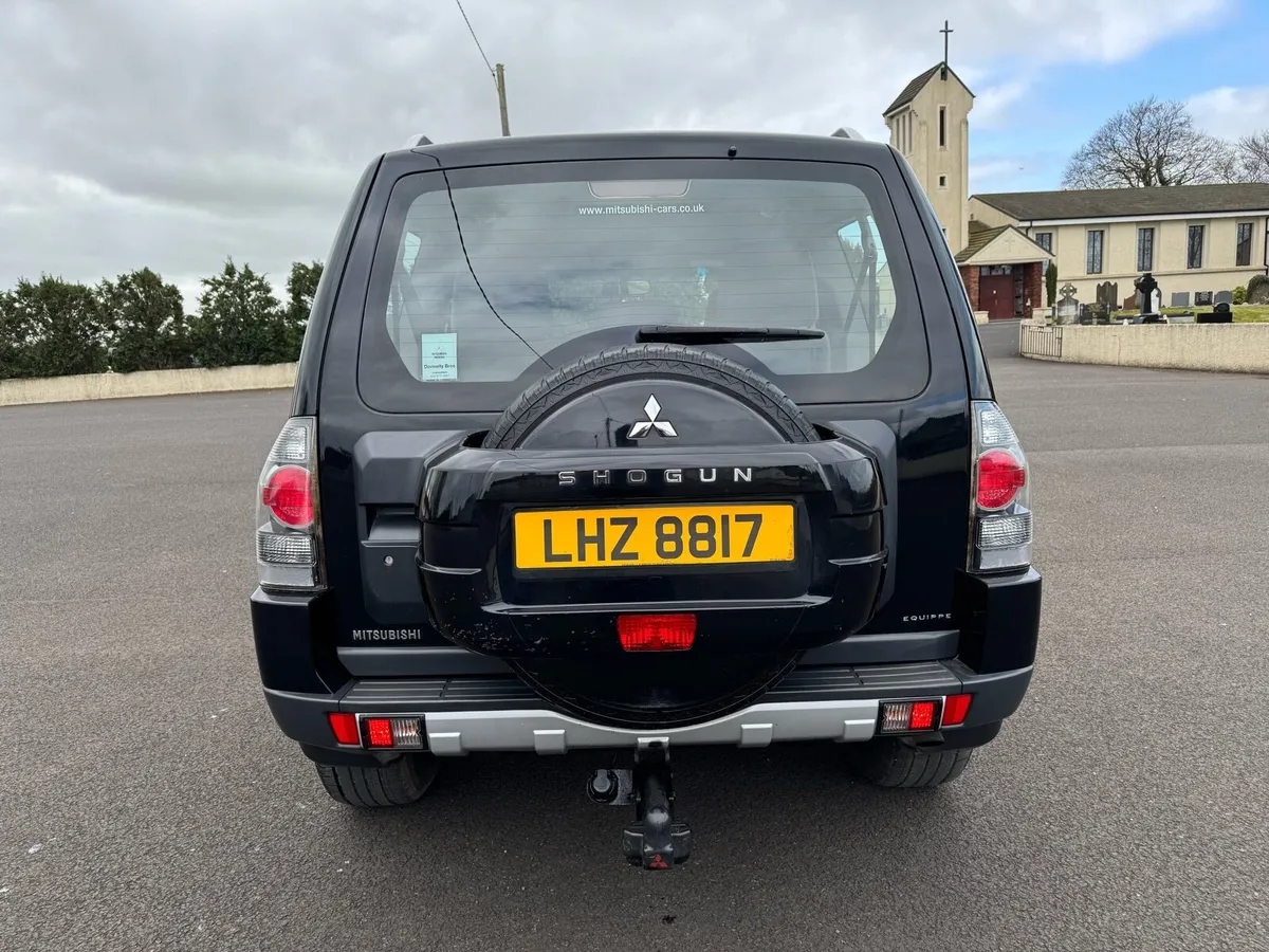 Mitsubishi Shogun - Image 4