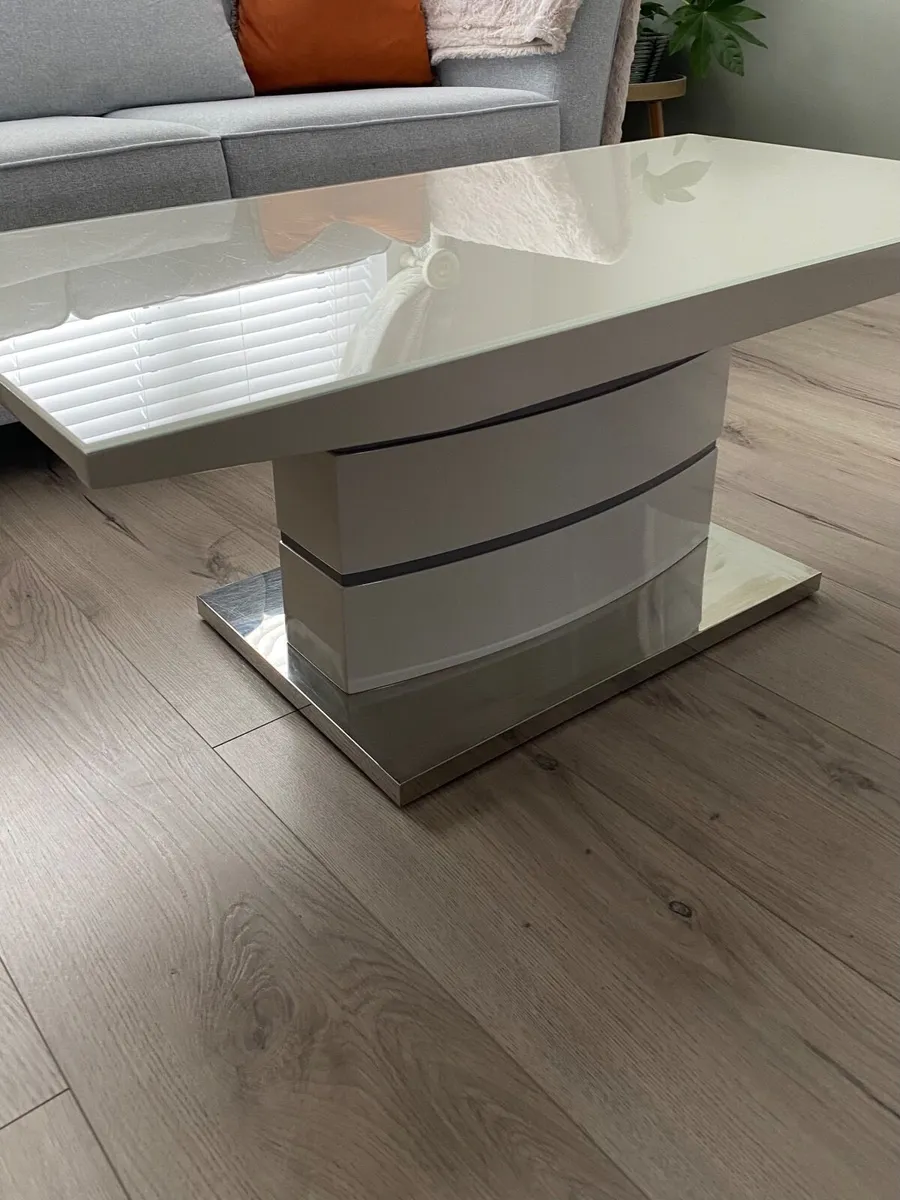 Coffee table - Image 2