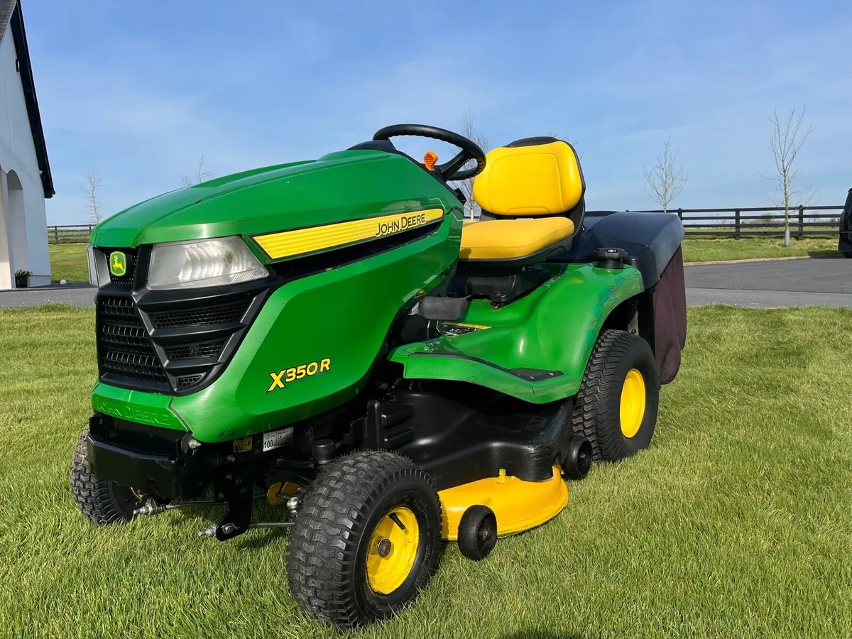 John Deere Ride on lawnmower X350R - Image 1