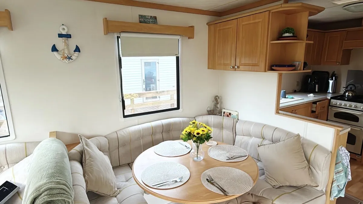 Mobile Home - Image 4