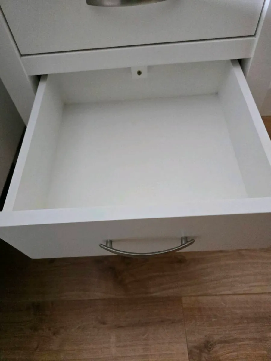 Double bed with mattress and side table bundle - Image 4