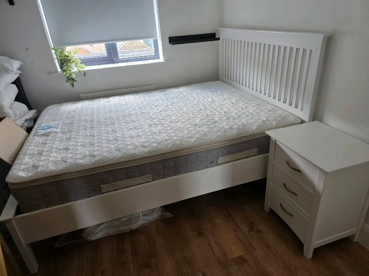Double bed with mattress and side table bundle - Image 1