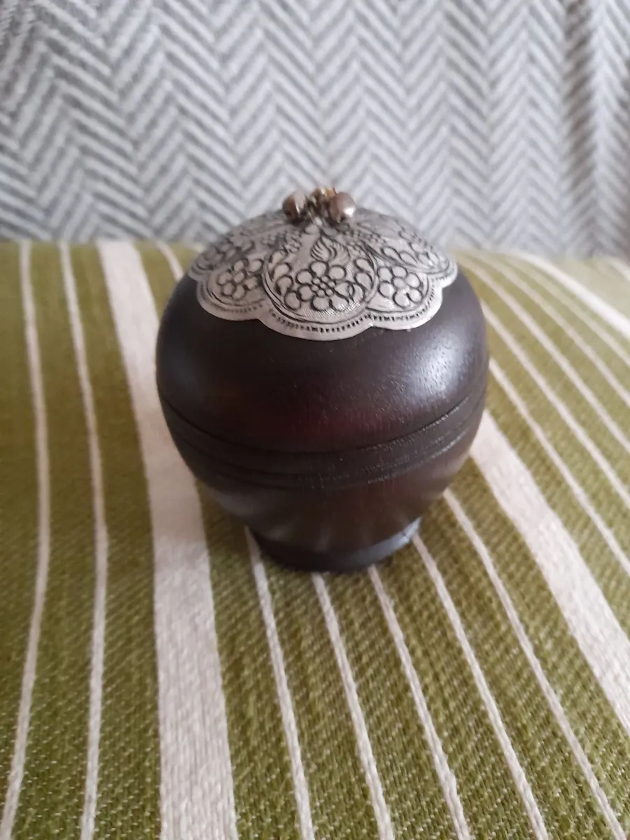 Hand Carved wooden round trinket box - Image 1