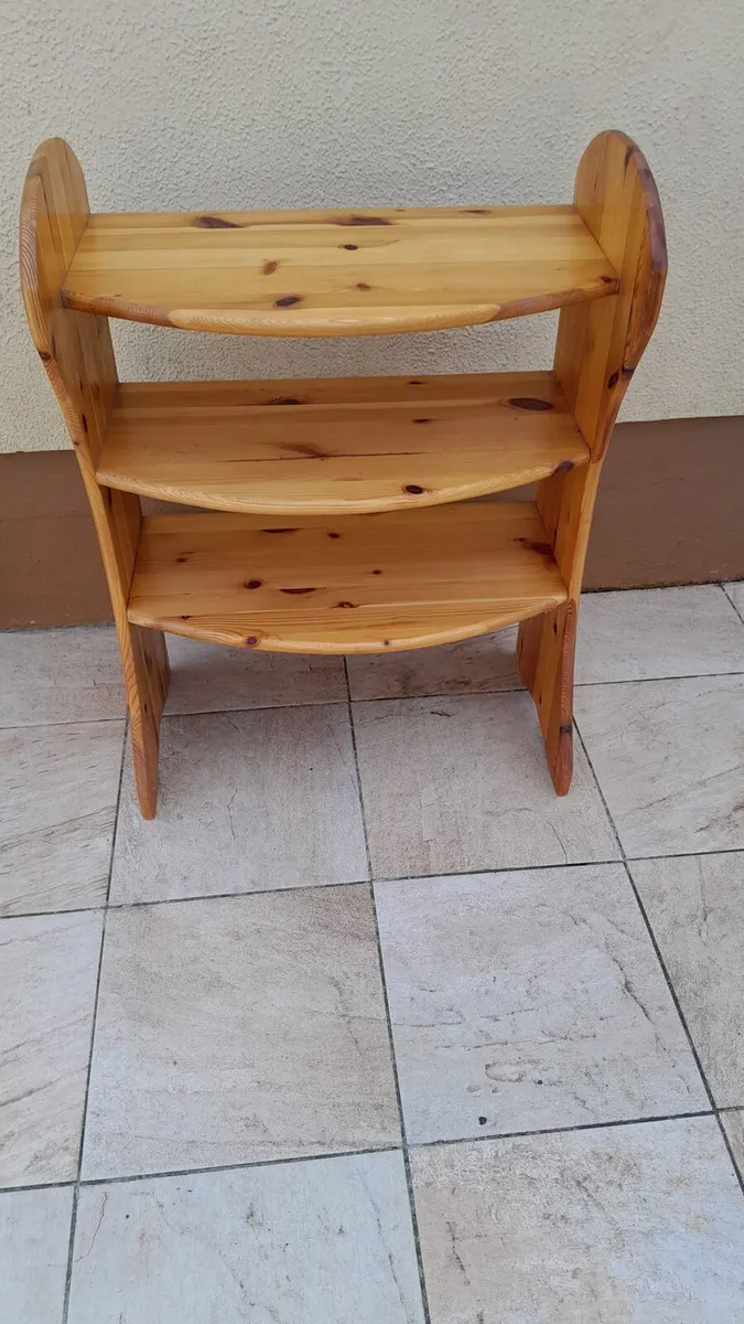 Shelf Unit FREE To Take Away