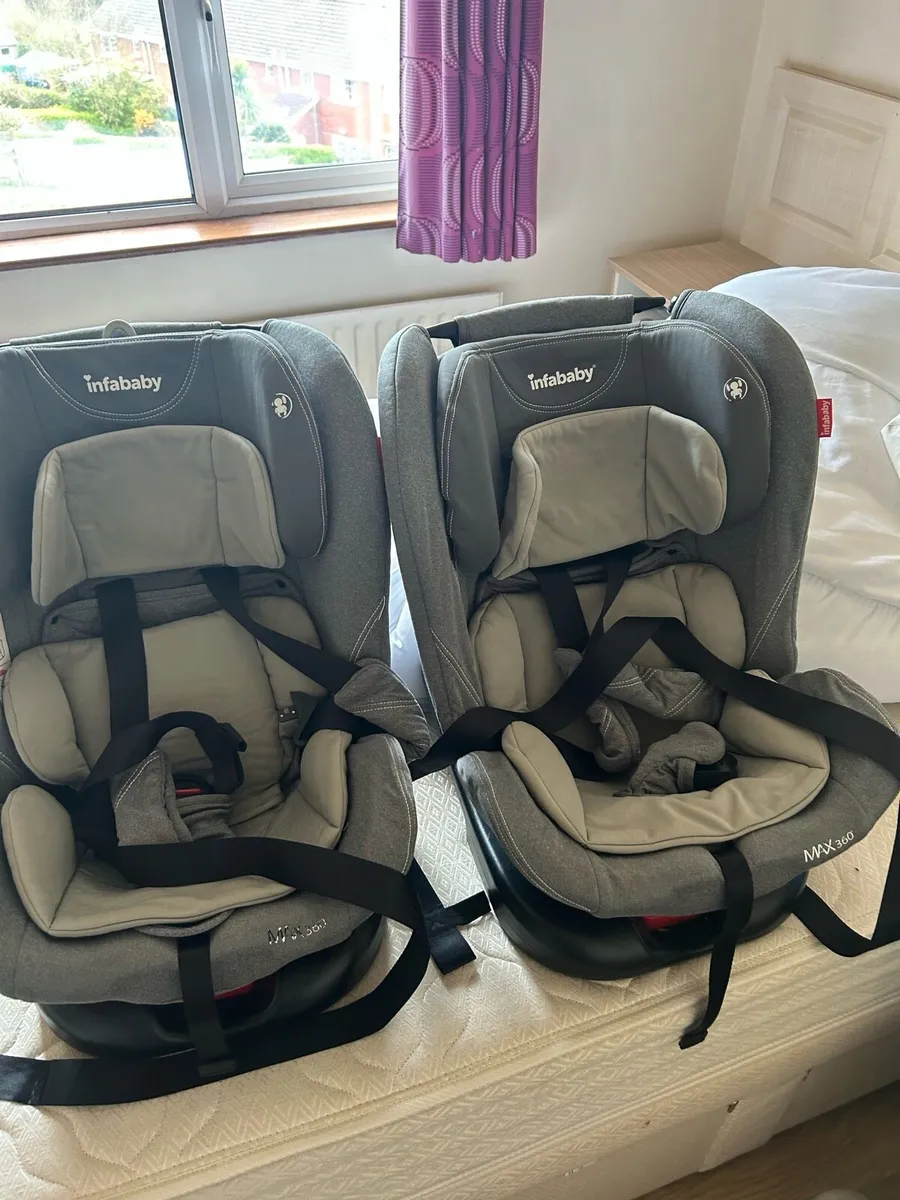 Car seats - Image 1