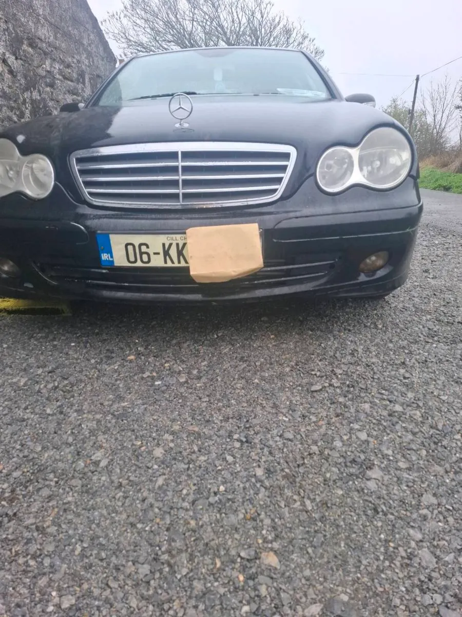 Mercedes car for breaking - Image 1