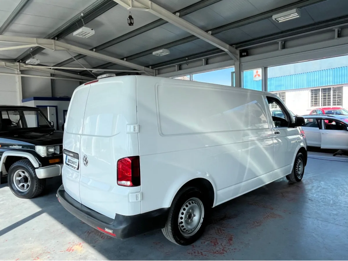 Volkswagen Transporter 32 PVL TDI 110HP M MANUAL 5 - Image 4