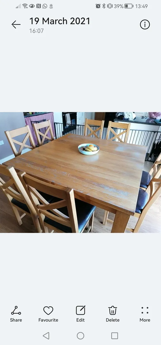 Dining table - Image 1