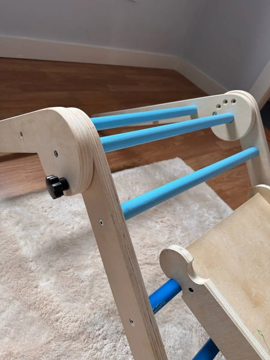 Climbing triangle/ Montessori climbing frame - Image 2