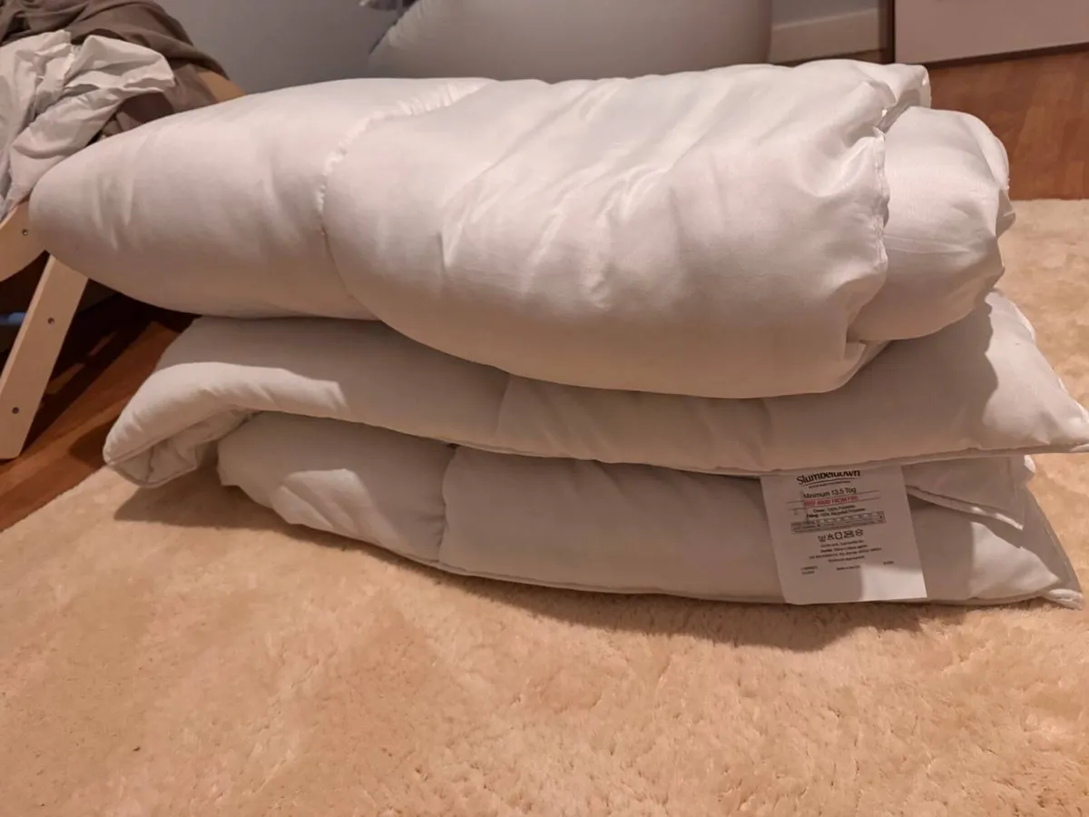 2 pillows and a duvet - Image 2