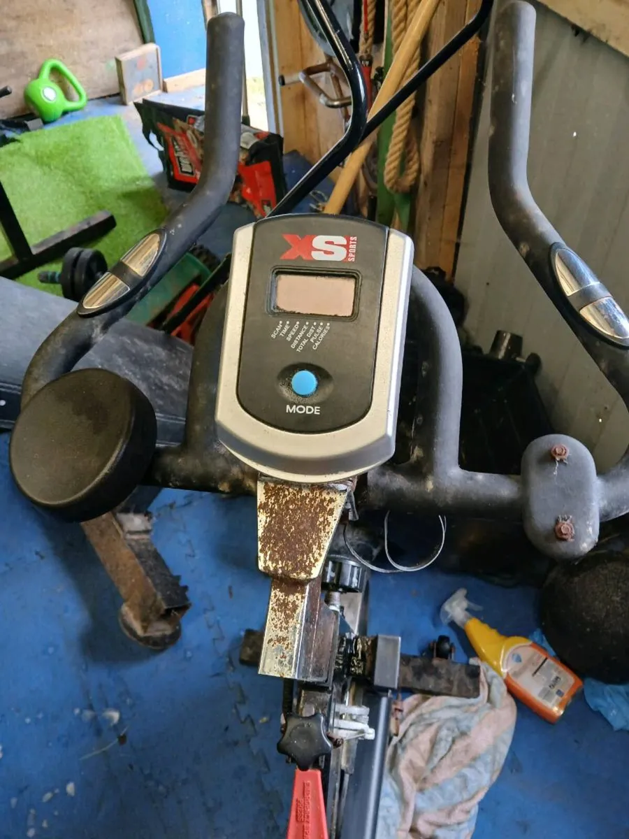 Exercise bike - Image 1