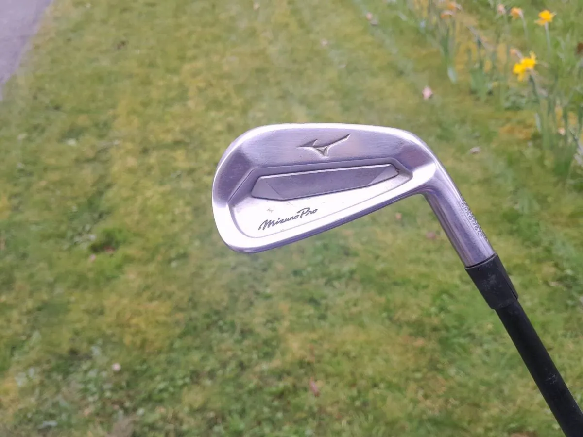 Mizuno 4-iron graphite shaft - Image 2