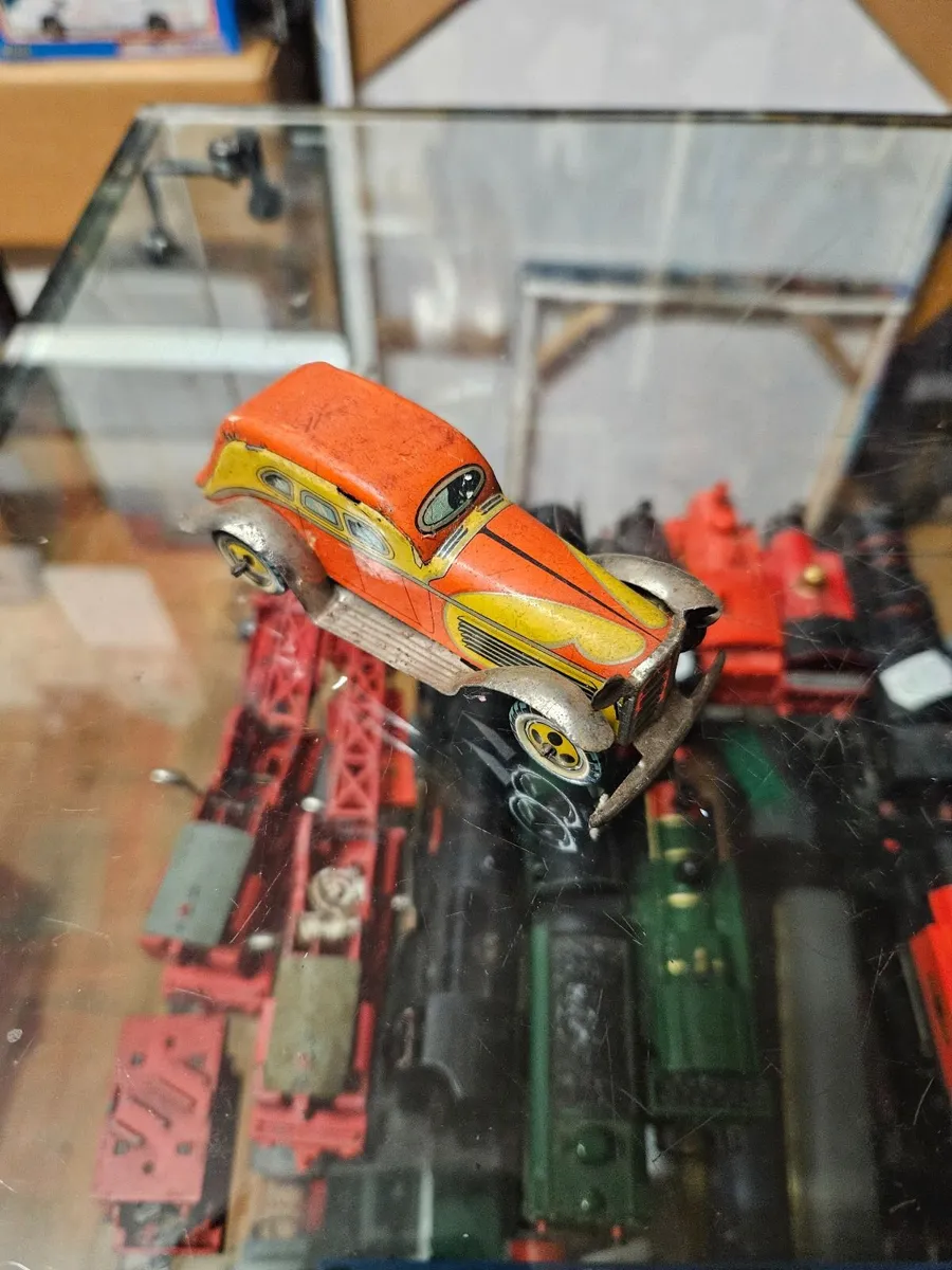 Vintage Tinplate Car - Image 1