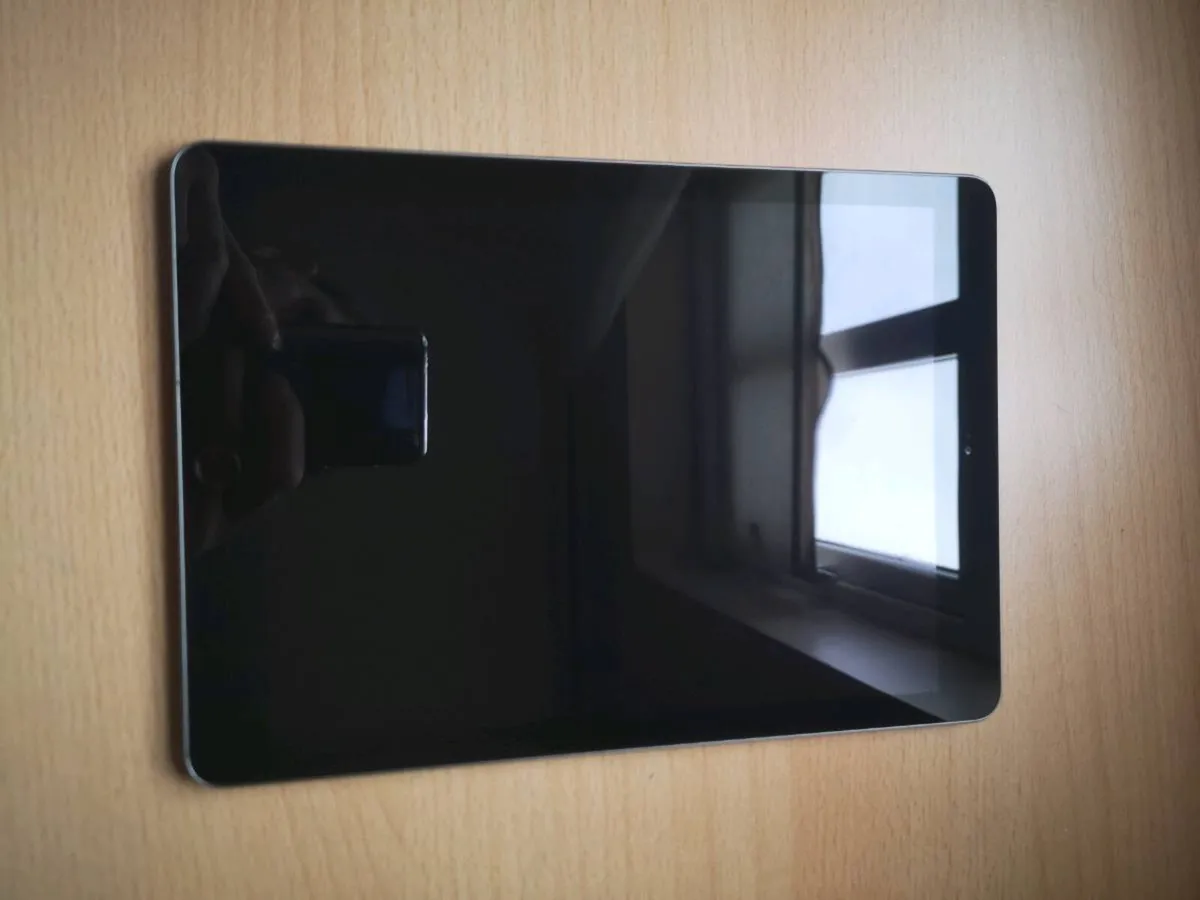 Apple Ipad 6gen WiFi 32GB - Image 1