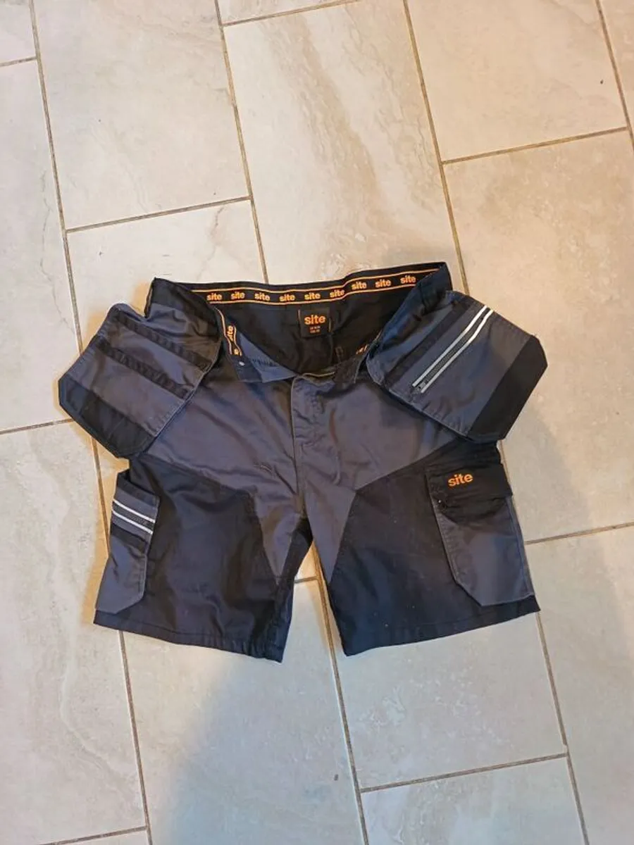 Used work pants & shorts - 5 pairs - Image 4