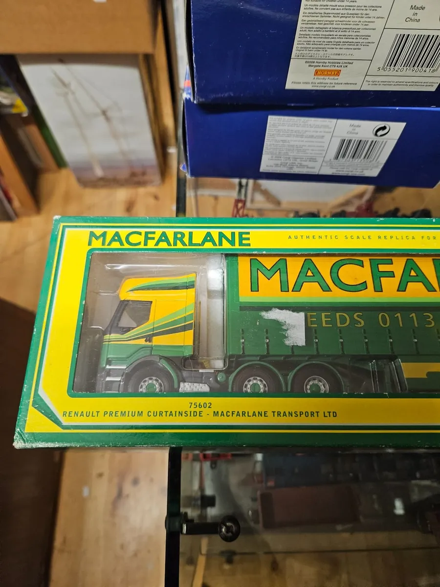 Corgi Renault Tractor Unit and Trailer 1.50 - Image 2