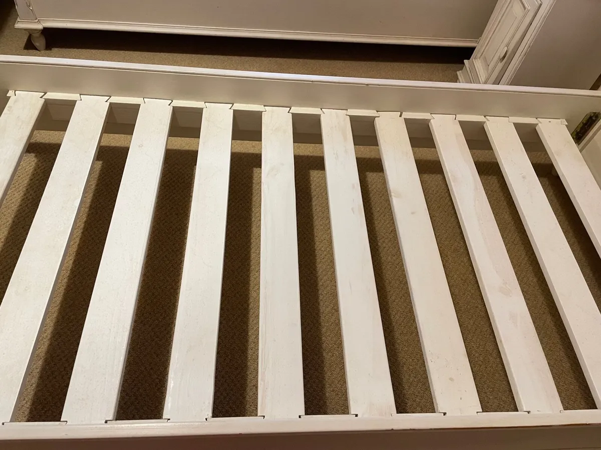 Two beautiful Laura single beds with mattresses - Image 3