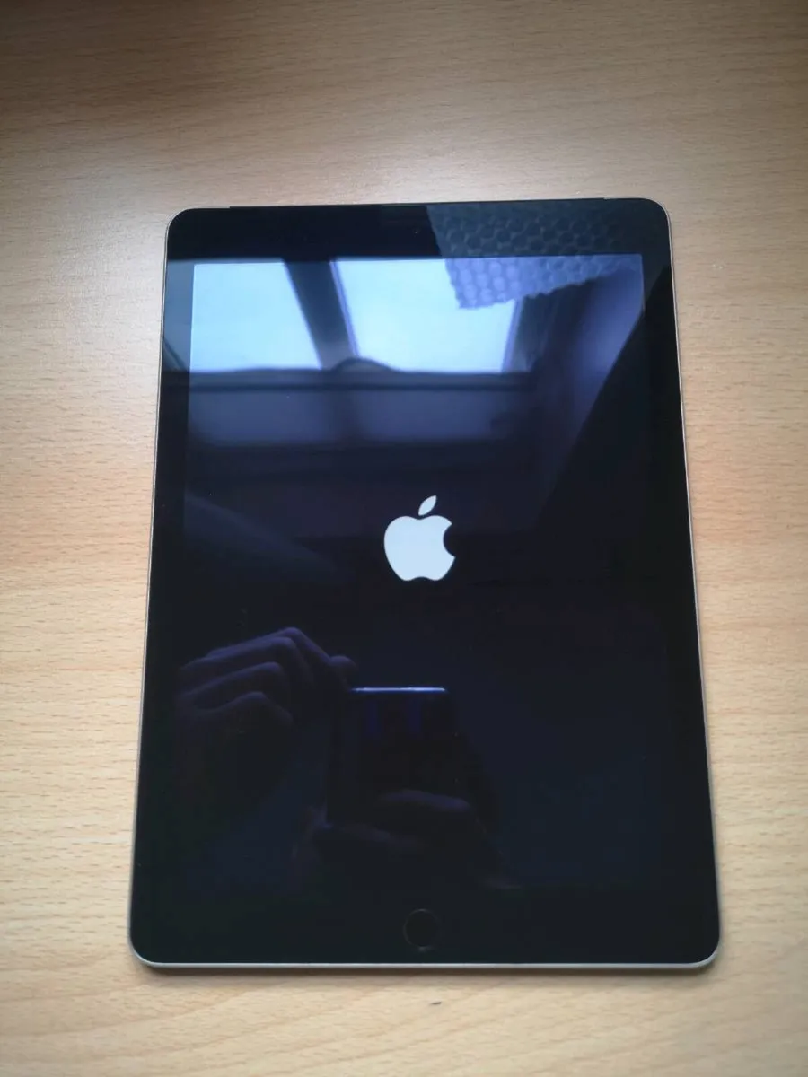 Apple Ipad Air 2gen WiFi + cellular 16GB - Image 4