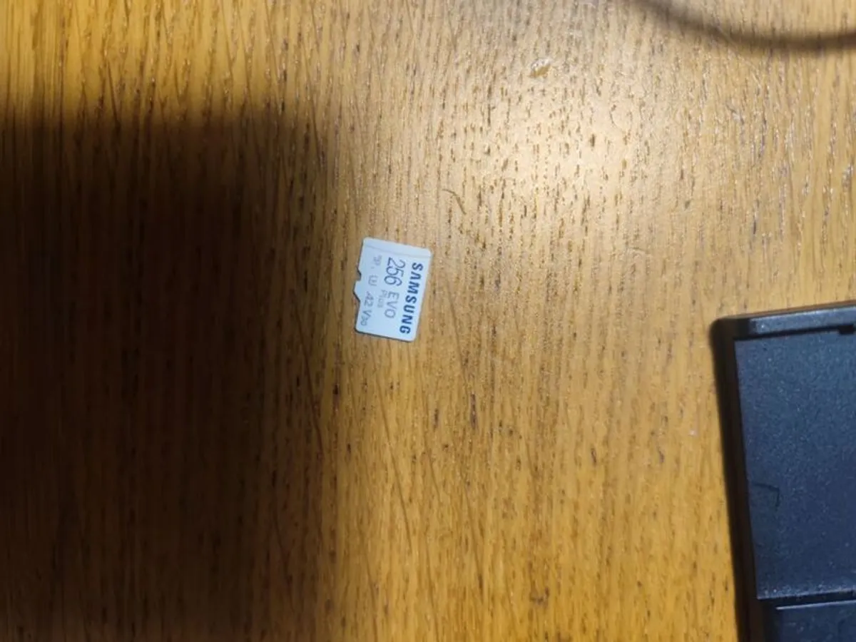 DJI Mavic air 2 combo - Image 4