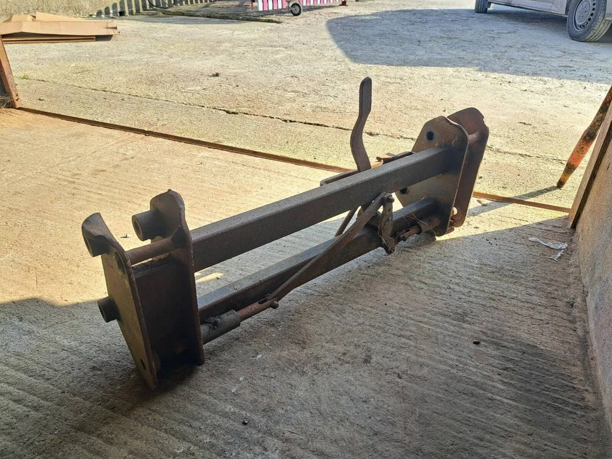 Rossmore Headstock - Image 2