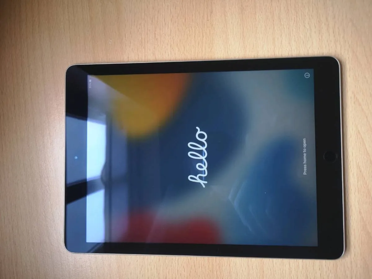 Apple Ipad Air 2gen WiFi 16gb - Image 1