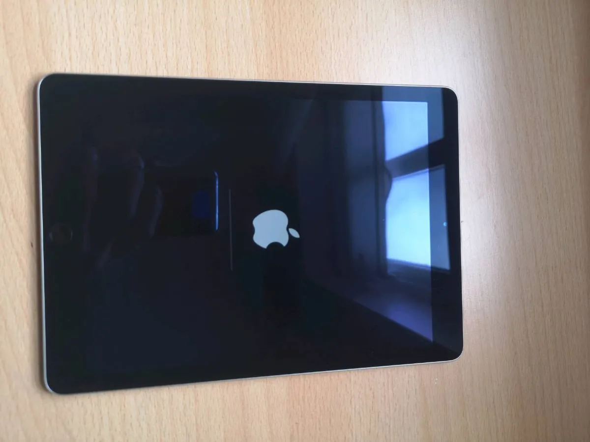 Apple Ipad Air 2gen WiFi 16gb - Image 4