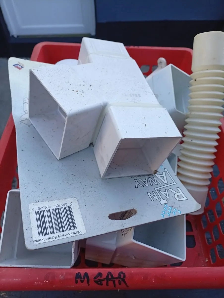 Electric plug and pipe  fittings - Image 1