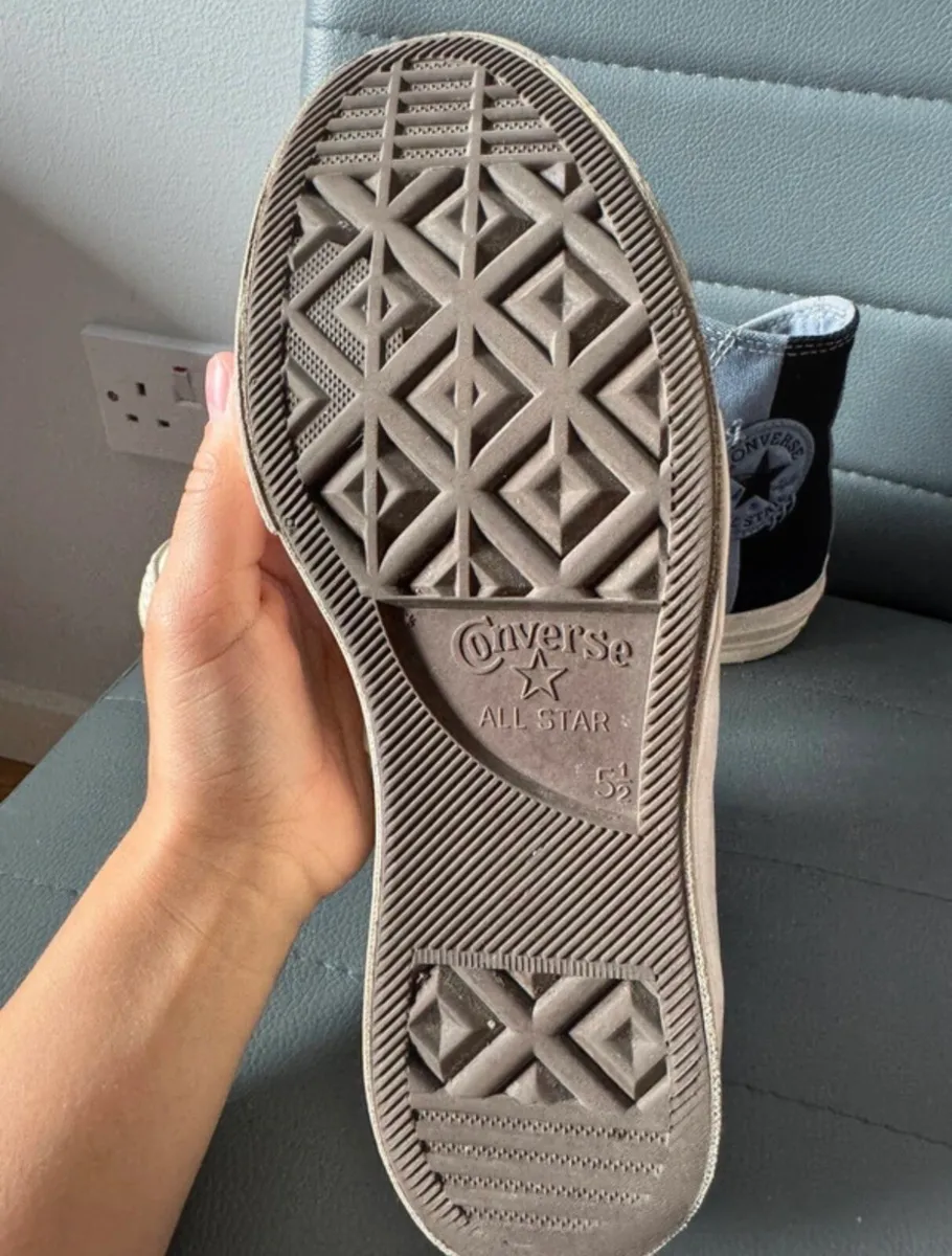 Unisex converse - Image 3