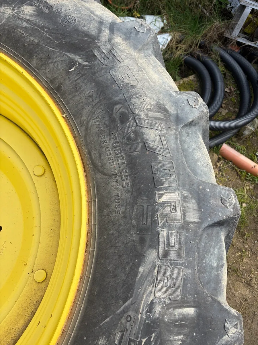 John Deere tractor tyres and rims - Image 4