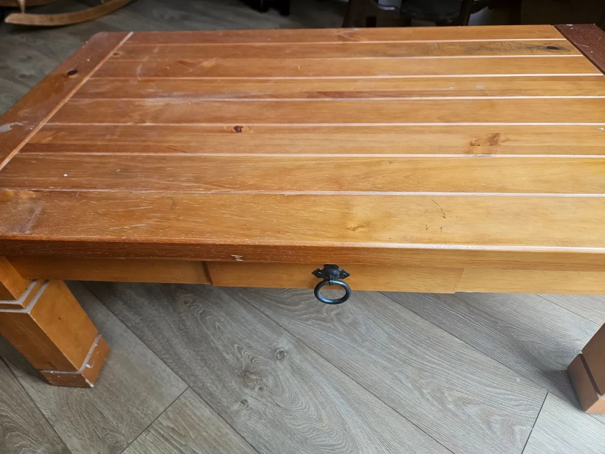 Pine coffee table - Image 1