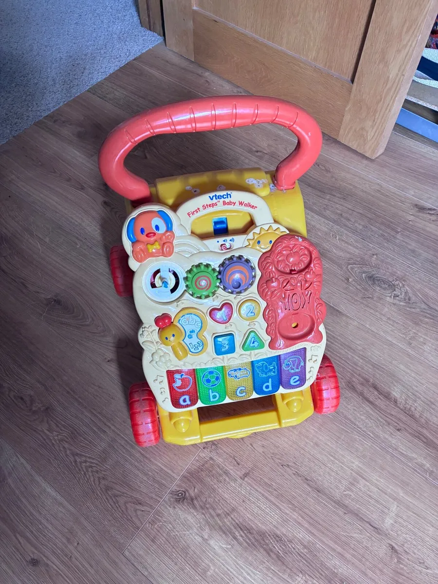 Vtech first steps baby walker - Image 1