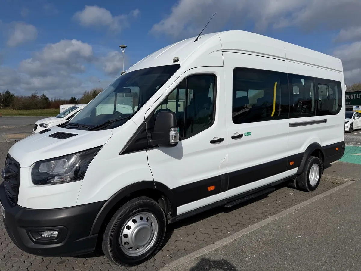222 automatic Ford transit 17 seater - Image 1