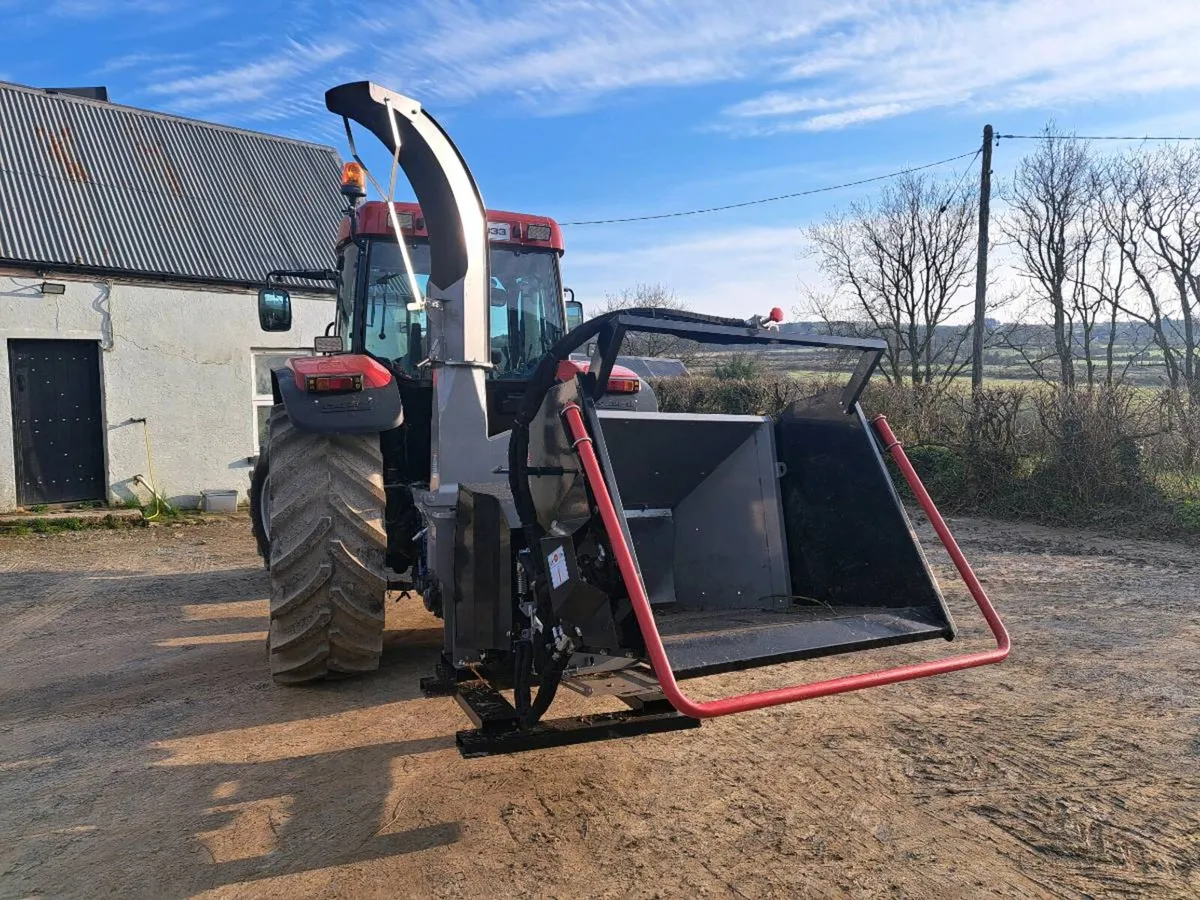 Jansen 8" wood chipper like new - Image 1