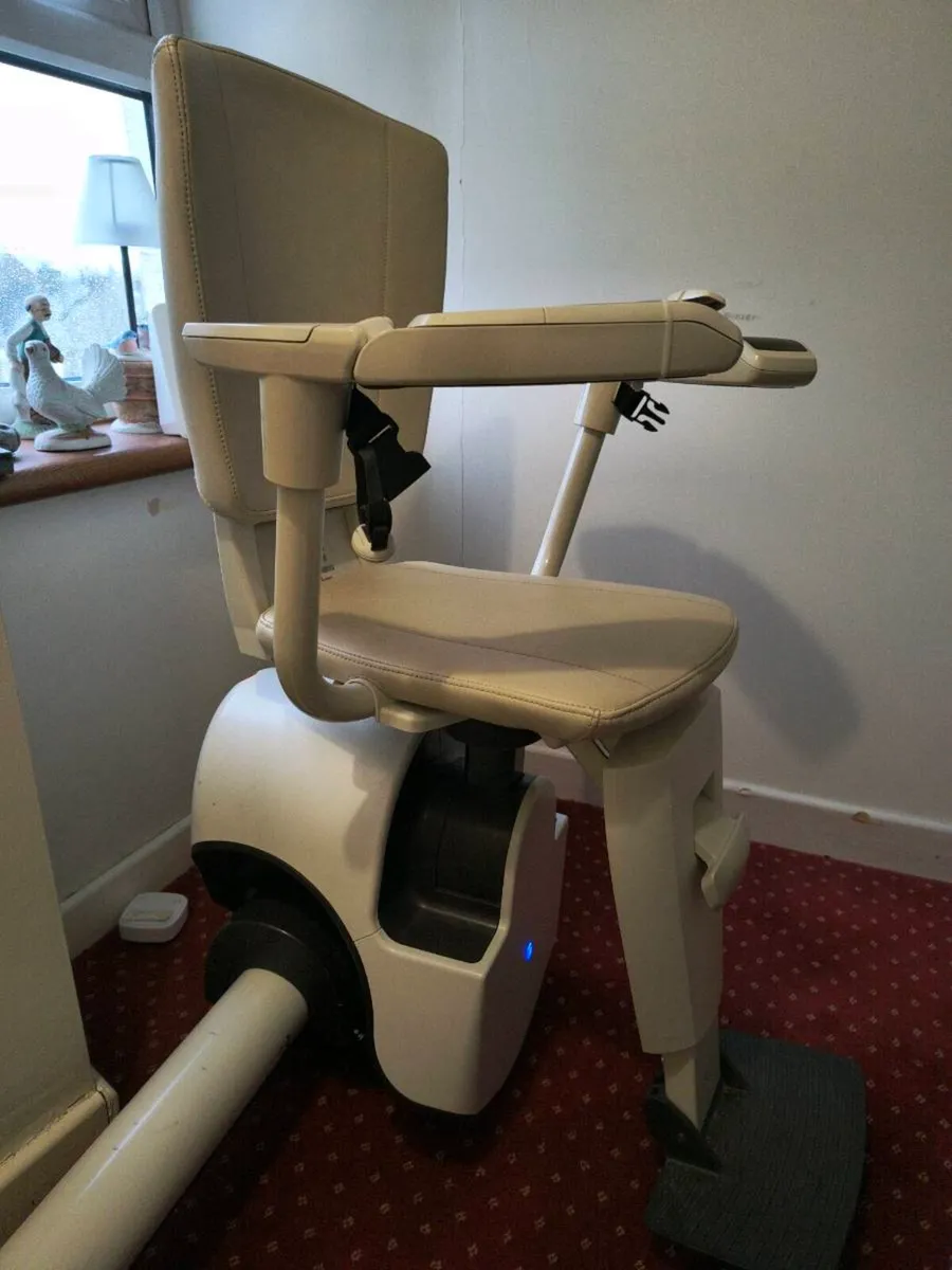 ThyssenKrupp Flow 2 Stairlift: Excellent Conditio - Image 4