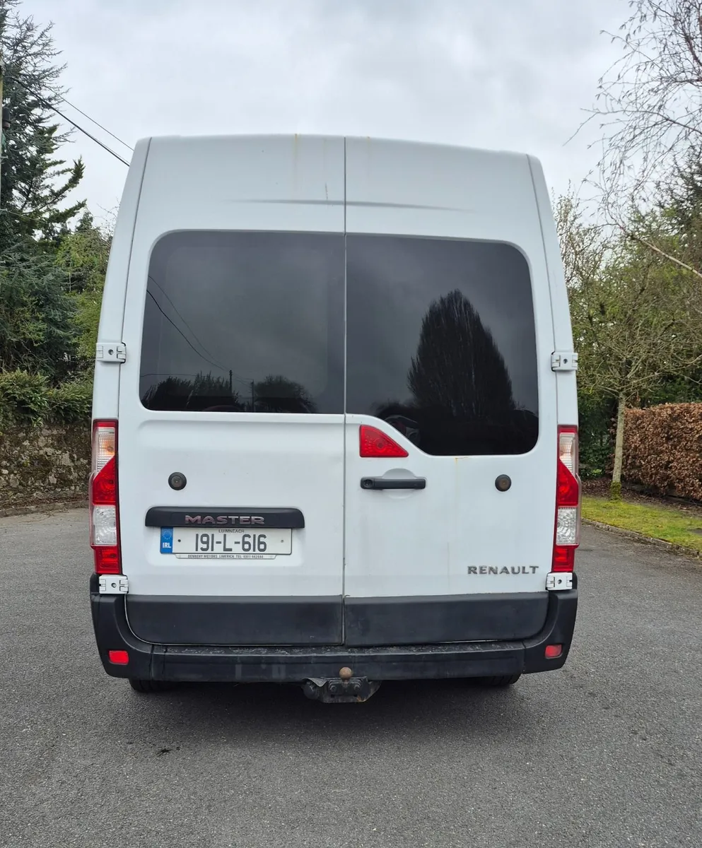 191 Renault Master Camper - Image 2