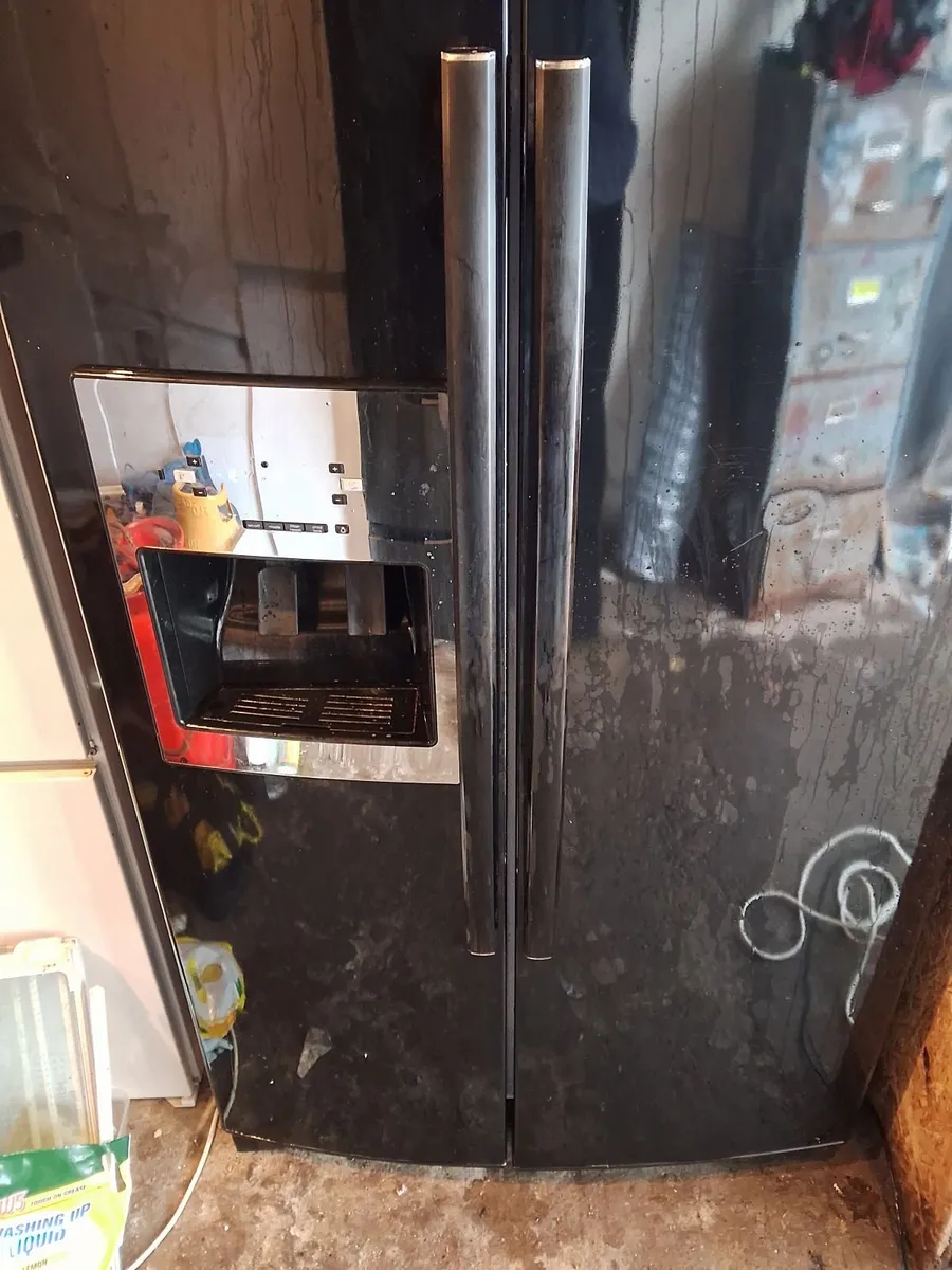 0874085106 WHIRLPOOL AMERICAN FRIDGE AND FREEZER - Image 2