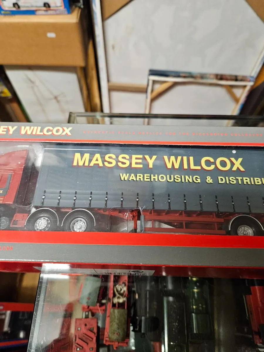 Corgi ERF Tractor Unit and Trailer 1.50 - Image 4