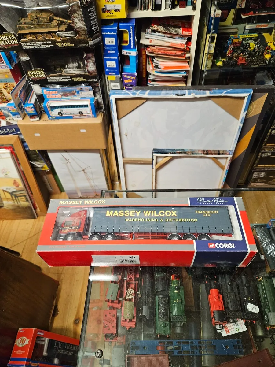 Corgi ERF Tractor Unit and Trailer 1.50 - Image 1