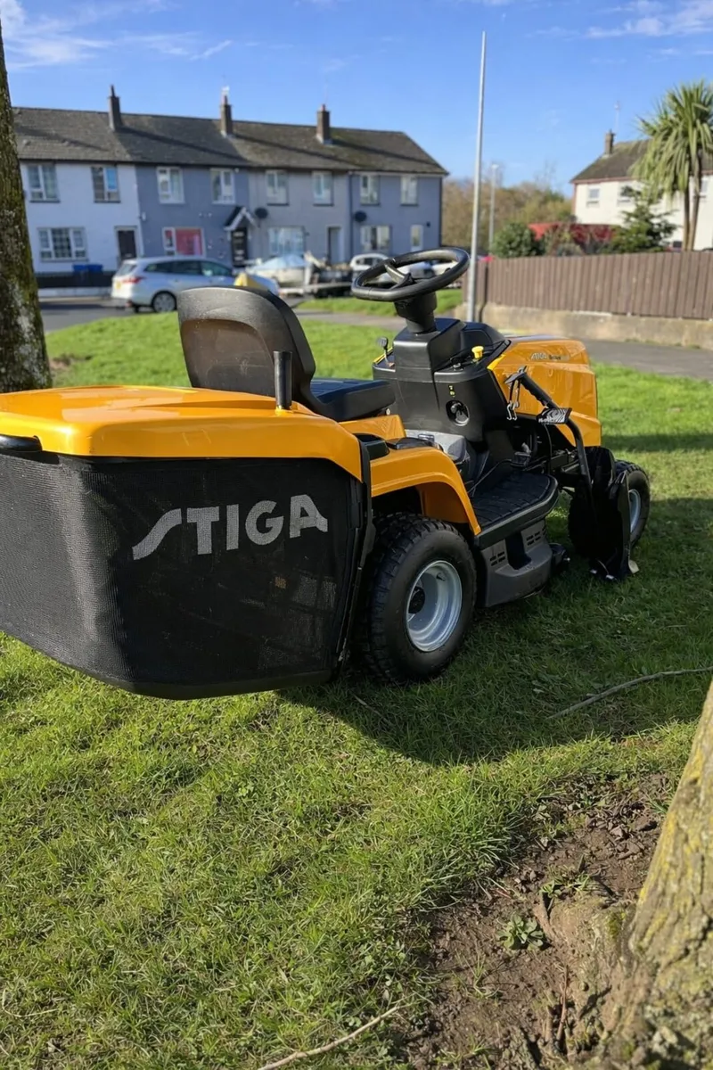 Stiga 3084H ride on lawnmower - Image 3